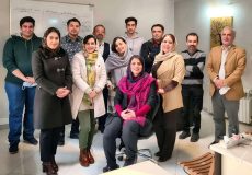 بخشی از شرکت‌کنندگان در کارگاه آموزشی خودشناسی و رهایی از مشکلات ارتباطی بر اساس رویکرد ذهنیت‌های طرحواره‌ای