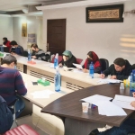 کارگاه آموزشی خودشناسی و رهایی از مشکلات ارتباطی بر اساس رویکرد ذهنیتهای طرحوارهای، 25 و 26 آذر ماه 1400 شرکتکنندگان در حال انجام تست روانشناختی ذهنیتهای طرحوارهای